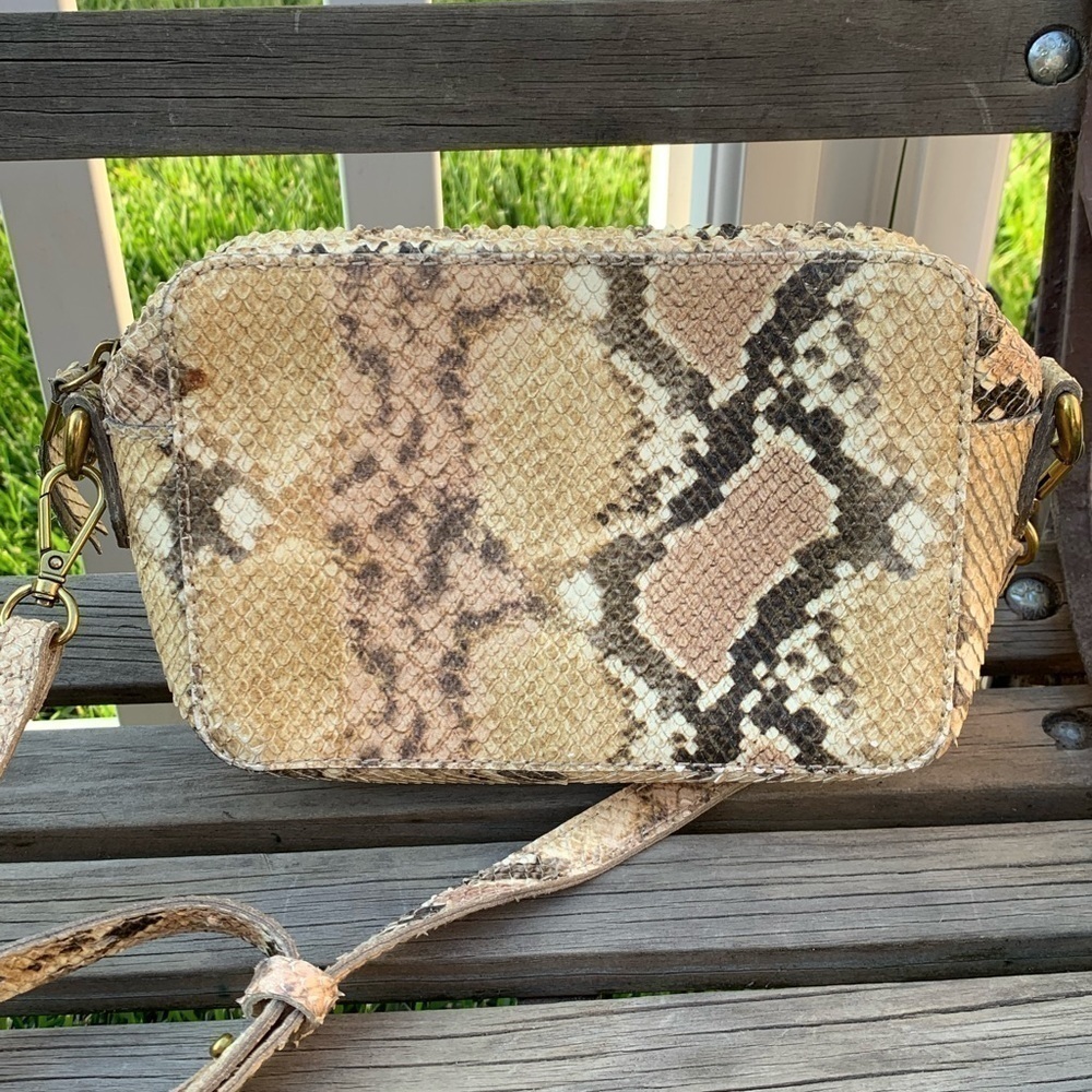 Madewell The Transport Camera Bag:‎ Snake Embossed Leather Edition - Picture 4 of 13